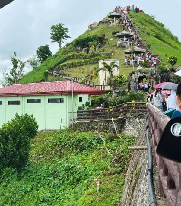 3rd comp trip Chocolate Hills stairs